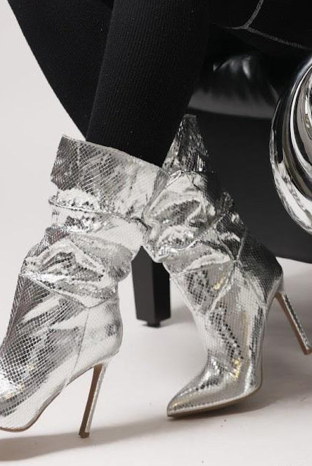 Silver metallic snakeskin boots - side view— Baebekillinem
